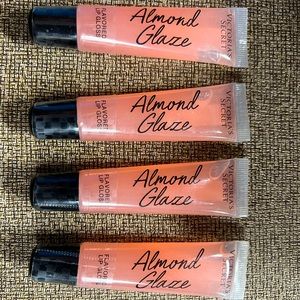 VS Almond Glaze lip gloss lot